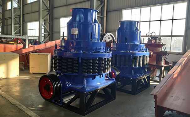 內蒙古單缸液壓圓錐破碎機現場視頻圖片