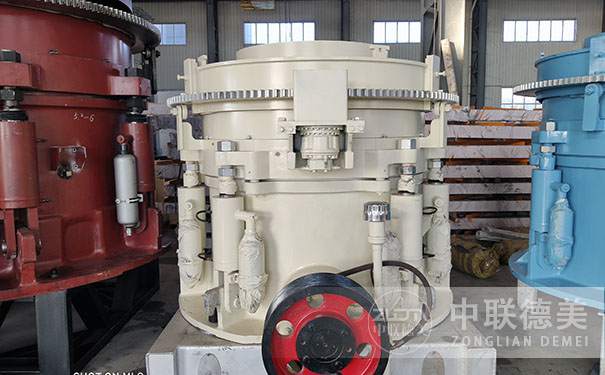 北京單缸液壓圓錐破碎機現場視頻圖片