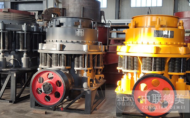 重慶多缸液壓圓錐破碎機現場視頻圖片