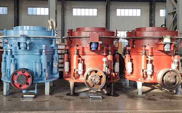 安徽單缸液壓圓錐破碎機現場視頻圖片