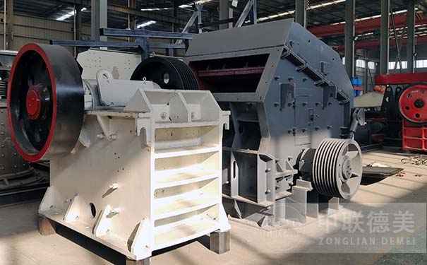 反擊式破碎機(jī)