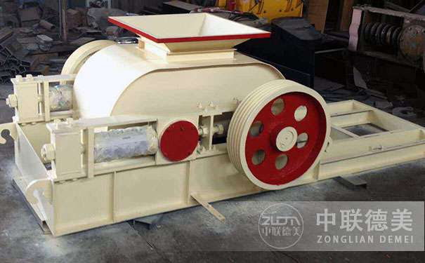 齒輥破碎機(jī)